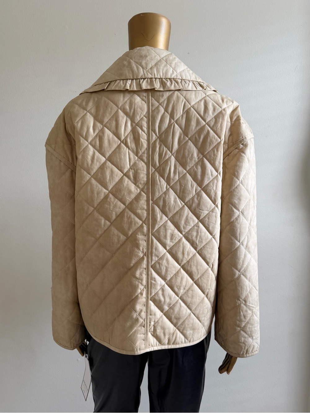 Quilted Ruffle-Collar Puffer Jacket - Beige - Picture 3 of 11